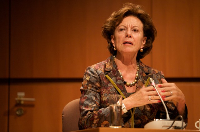 neelie_kroes_commission_europeenne